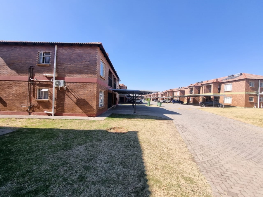 2 Bedroom Property for Sale in Waterval East North West